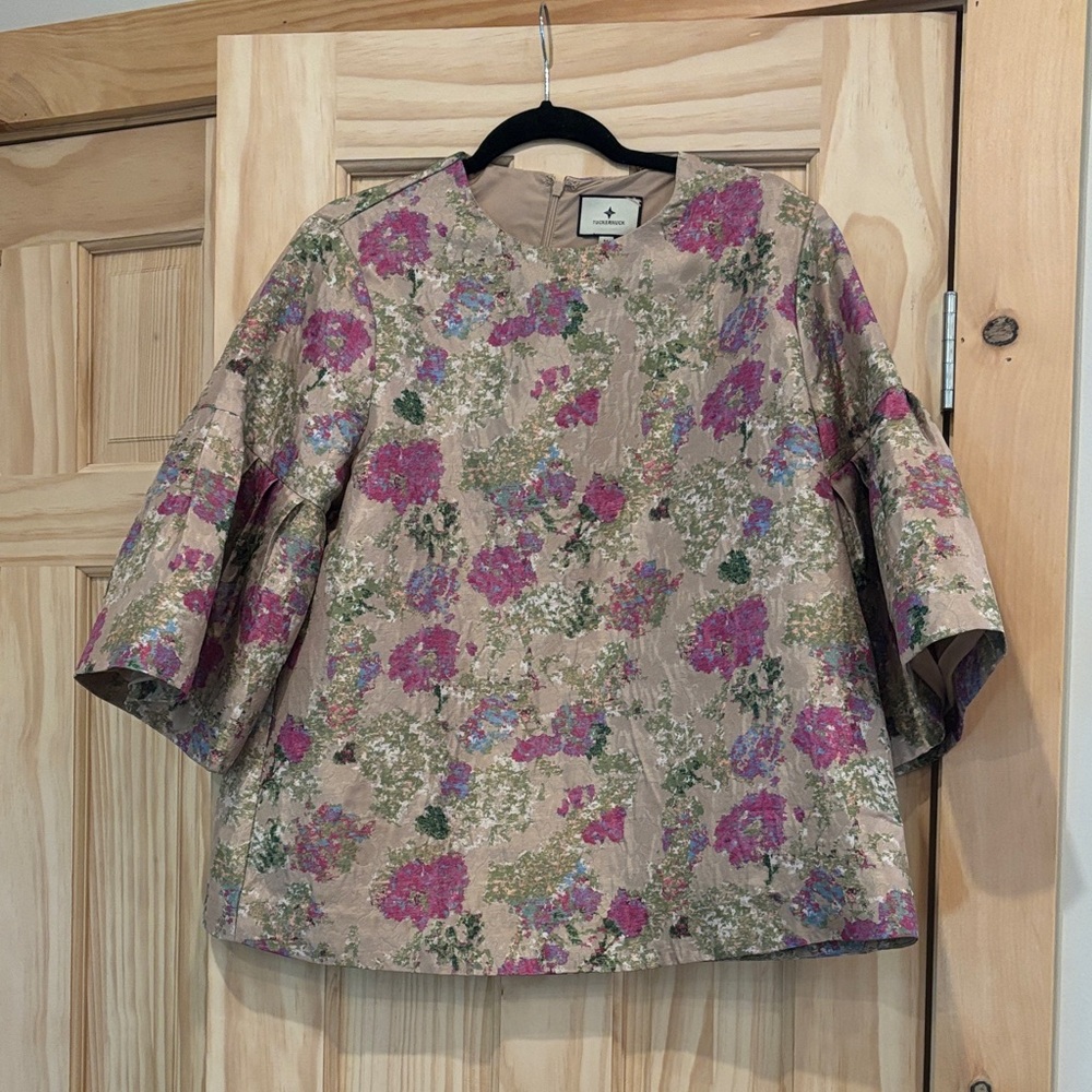 Tuckernuck Top